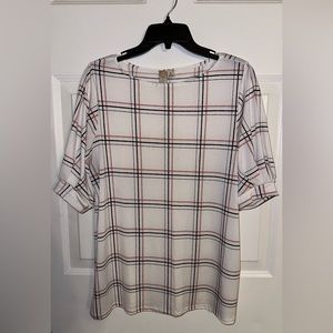 Misia short sleeve blouse size XL. White, salmon pink and black striped